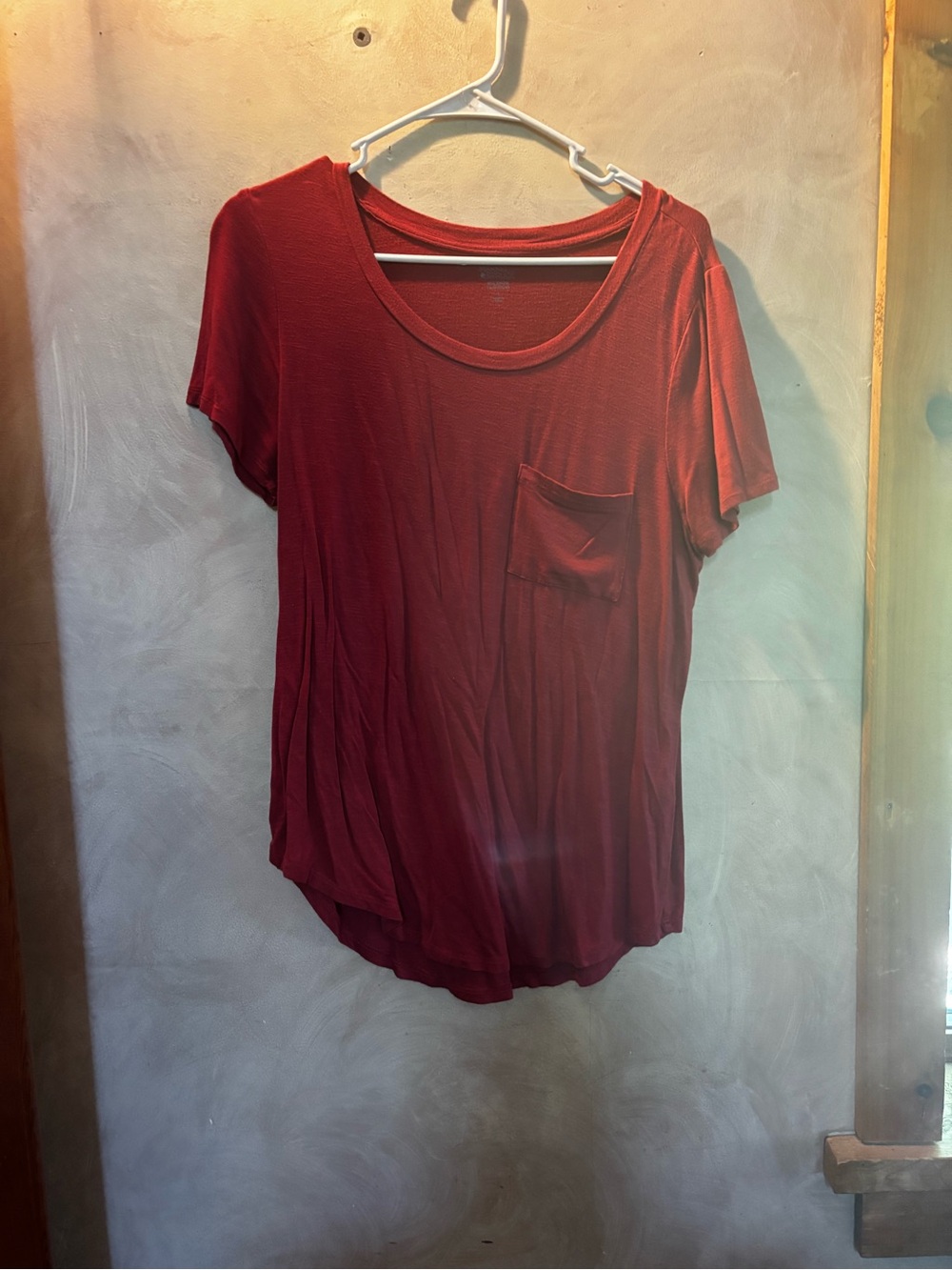 Women’s Short Sleeve Scoop Neck Pocket Top - Red